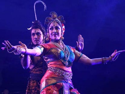 know the first love of hema malini