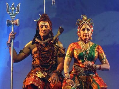 hema malini faces a nightmare in mathura