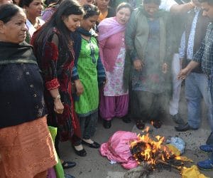 protest on congress workers