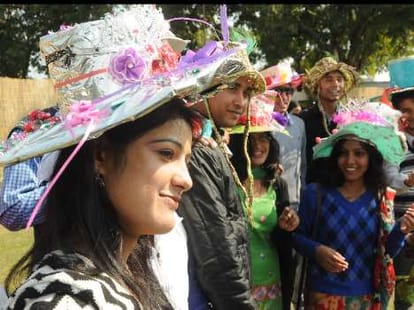 rose festival starts on 21 feb