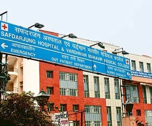 india largest emergency centre to be open at safdarjung