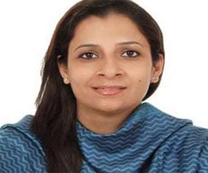 Teena sharma hits aap supporter on live debate