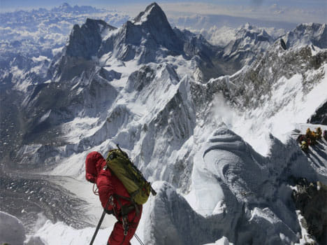 mount everest climbing