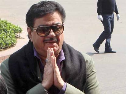 bihari babu shatrughan sinha dependent on modi in bihar