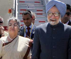 prime minister wife pic publish on bjp banner