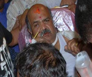 attack on tourist minister of odisha