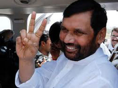 ram vilas paswan fighting for his stand