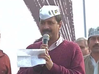  Kejriwal attacks on Anna