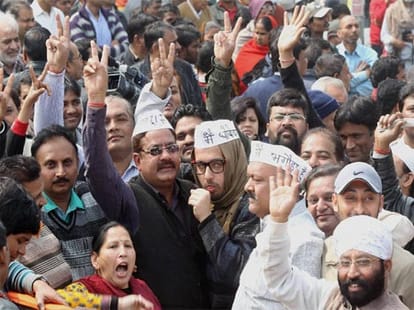 Cong leader goes to fight with each other