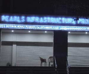 cbi raid in pearls group chandigarh, mohali office