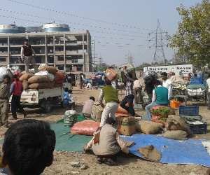 trade community protest against close mandi