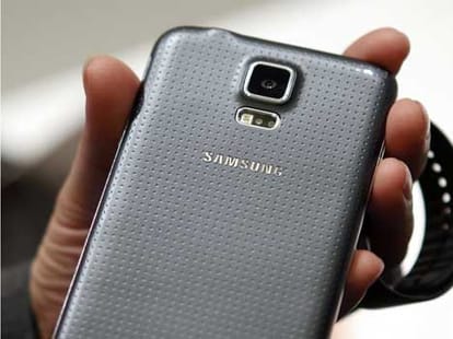Samsung Galaxy S5  Top 5 features