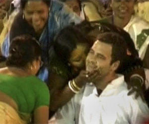woman burnt alive who kissed rahul gandhi on cheek