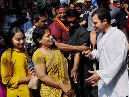 woman burnt alive who kissed rahul gandhi on cheek