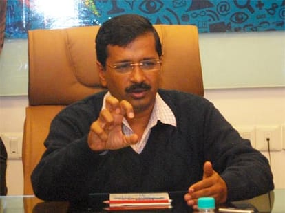 arvind kejiwal's road show in up for loksabha elections