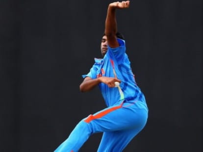 Ashwin completes 100 wickets in odi after test 