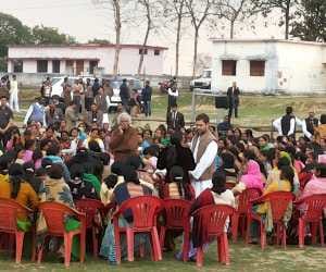 rahul gandhi lables women as drunk elephant