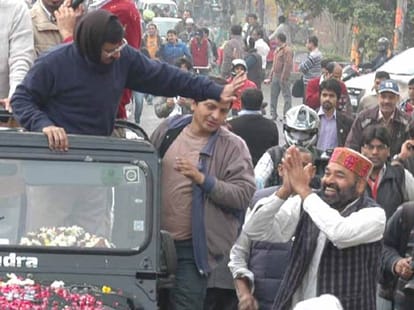 Election commission said kejriwal break rules
