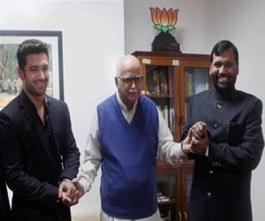 ram vilas paswan meets advani