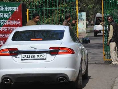 police tightens sahara shri's security, stops media