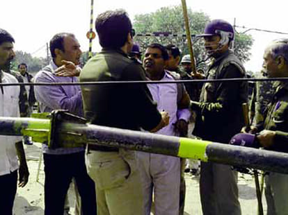 communal tension in kanpur