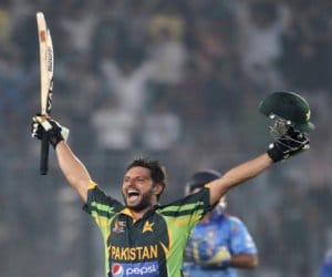 live commentry of last 5 over india vs pakistan