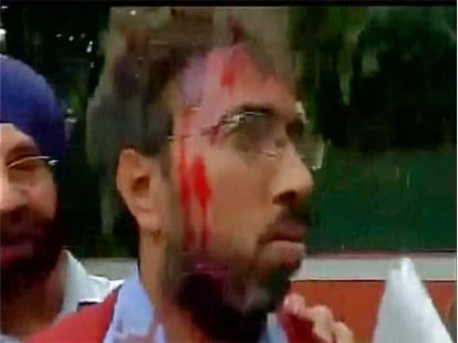 kejriwal in custody in gujrat