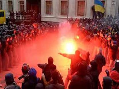 Tension in Ukraine after 42 deaths