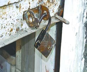 Thieves in the city faridabad