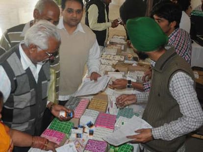 shortage of lens in goverment hospitals of lucknow.