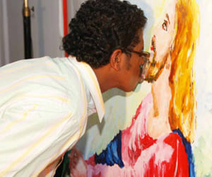 artist_who_paints_with_toungue
