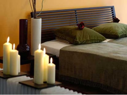 decorating ideas for romantic bedroom