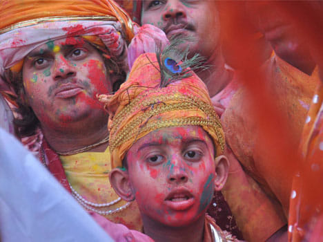play safe holi