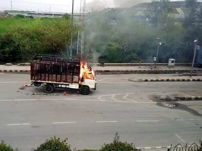 fire case, many vehicles gutted into fire at kalka NH