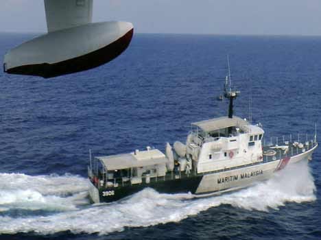 in south china sea 'debris' seemed