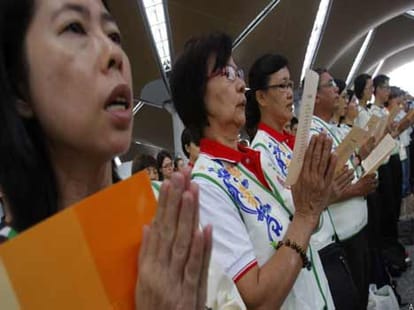 in south china sea 'debris' seemed