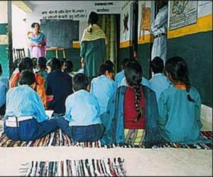 Students read the text of the Human Rights Council