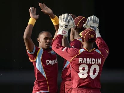 westindies beat england in second t20 match 
