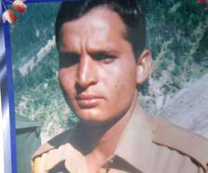UP's son was shot in Chatisgarh for 15 times