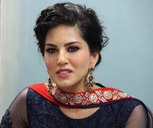sunny leone visits to lucknow