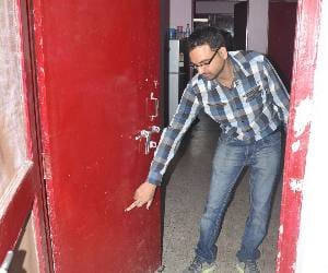 firing at petrol pump owner