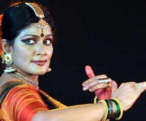 Geeta Chandran's bharatanatyam performance