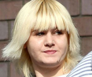 Woman condemned for cooking cat in microwave