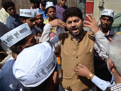 loksabha elections ticket war in aap and congress