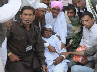 loksabha elections ticket war in aap and congress