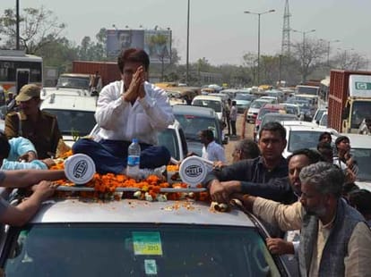 despute between raj babbar and SHO in ghaziabad