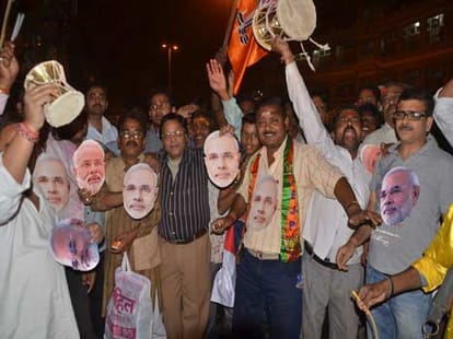 old video of modi, kejriwal goes viral on social media