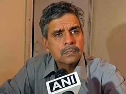 Sandeep Dixit speaks out against vadra.