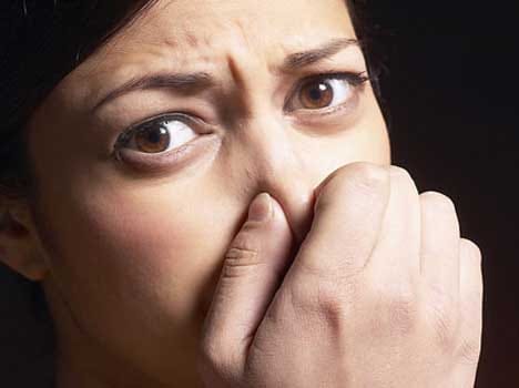 five weird reasons of bad breath