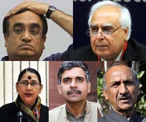 Cong declares 5 candidate in delhi